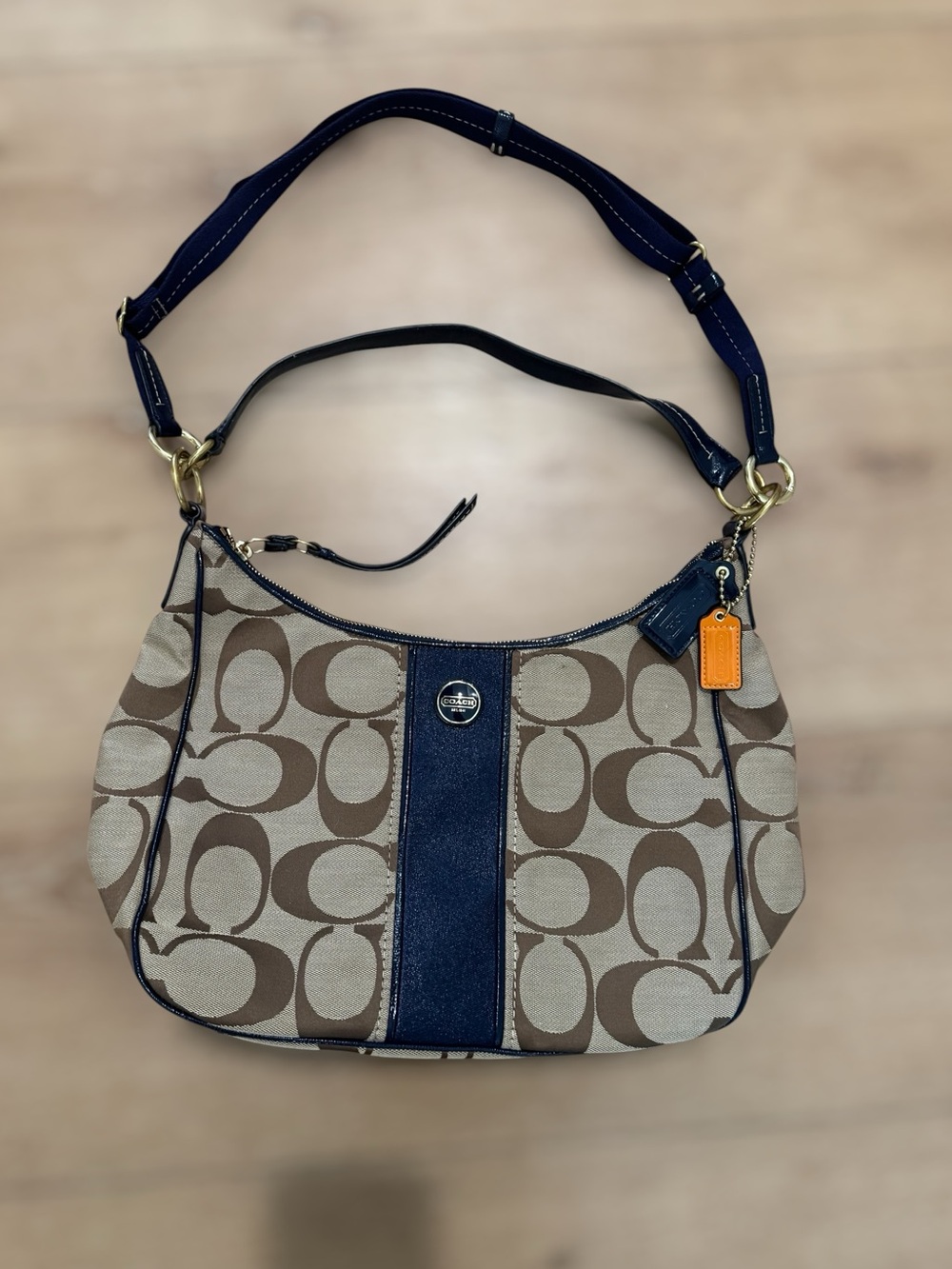 🤎NWOT Coach Signature Convertible Hobo Classic Bag W/ Gold Hardware | F21873